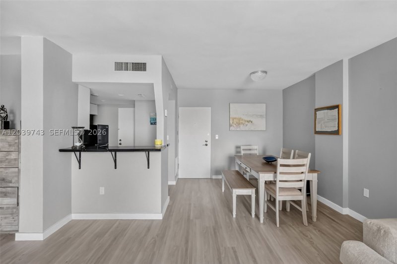 Apartment for rent at South Bay Club 533