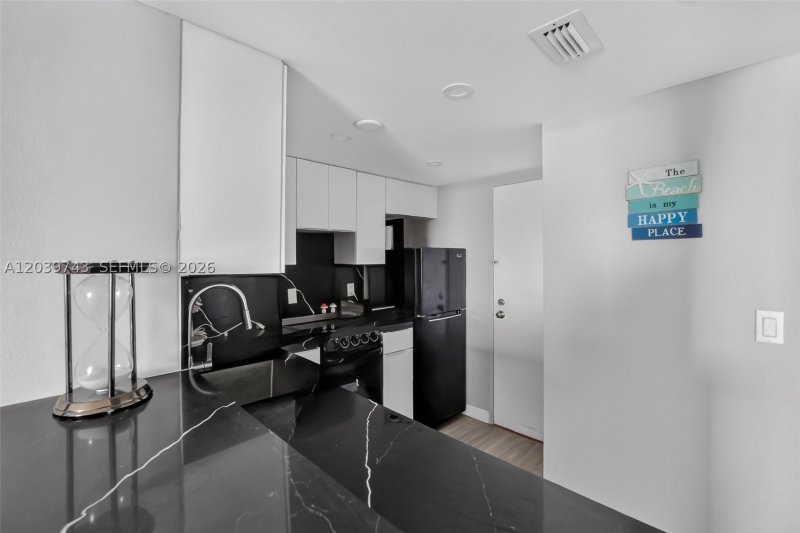 Apartment for rent at South Bay Club 533