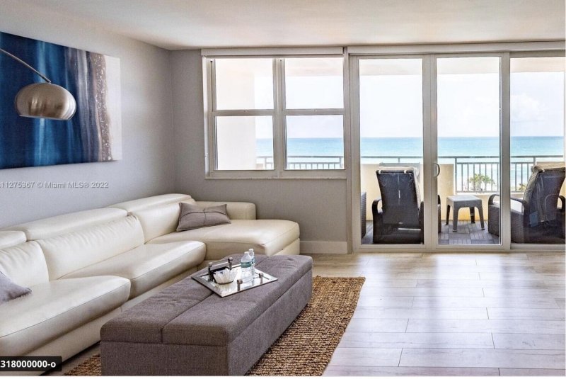 Condo for sale at Parker Dorado 414