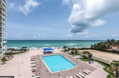 Comprar apartamento en Parker Dorado 414
