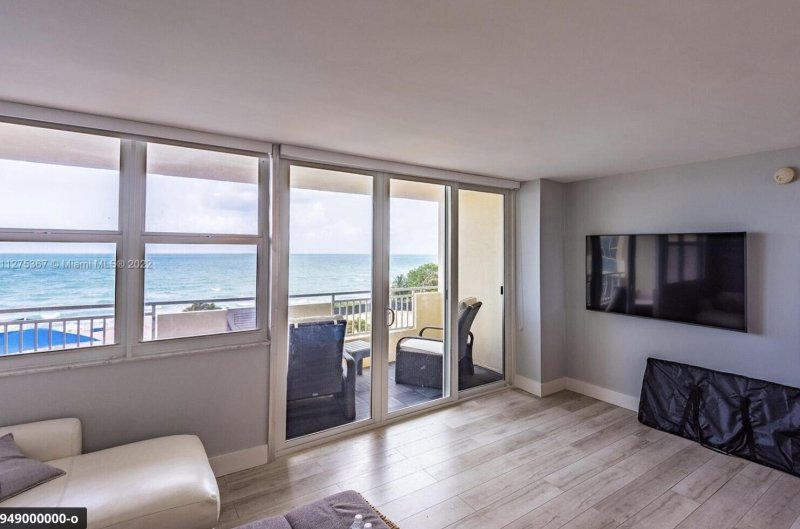 Condo for sale at Parker Dorado 414
