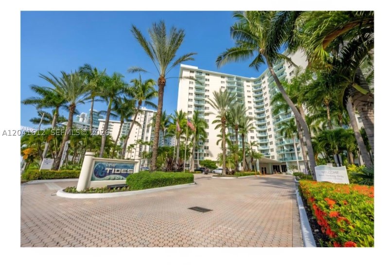 Condo for sale at Tides Hollywood Beach 8T