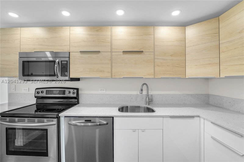 Property photo # 6