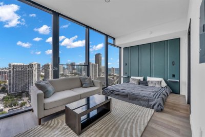 Aluguel de apartamento no E11EVEN Hotel & Residences 3503B