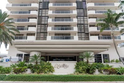 Comprar apartamento en L`Excellence 1604