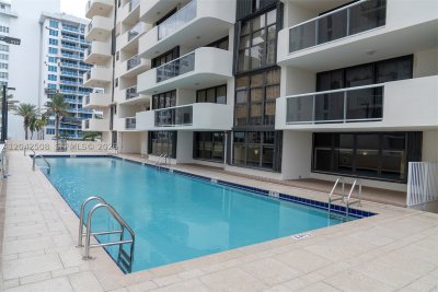 Comprar apartamento en L`Excellence 1604