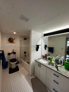 Comprar apartamento no Winston Towers M11