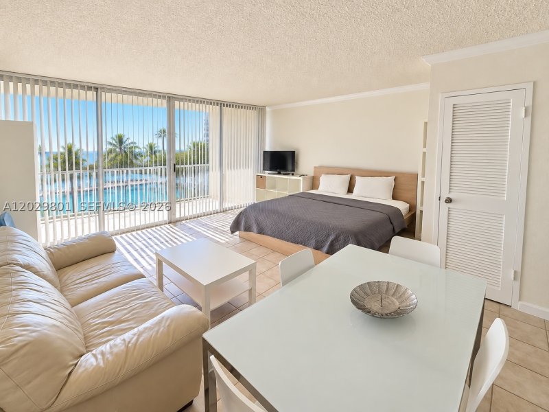Apartment for rent at The Wave Condo 424
