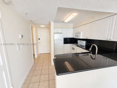 Aluguel de apartamento no The Wave Condo 424