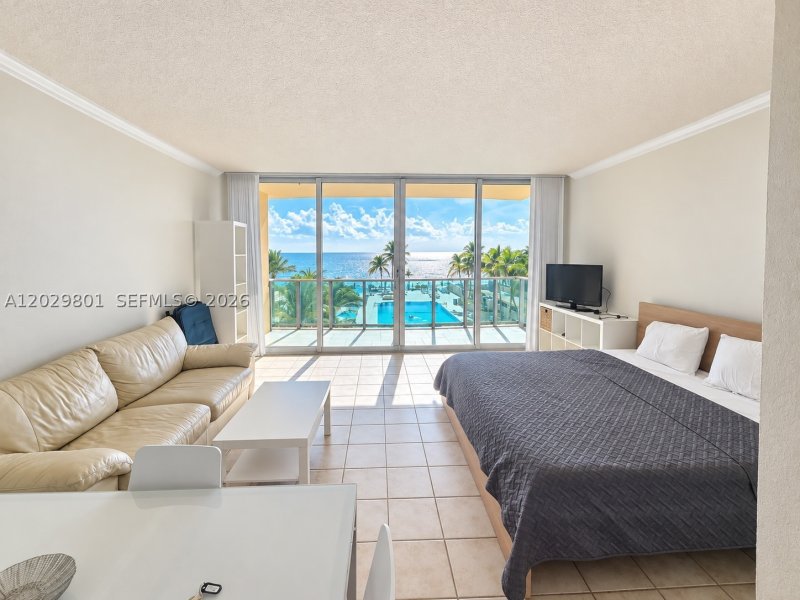 Apartment for rent at The Wave Condo 424