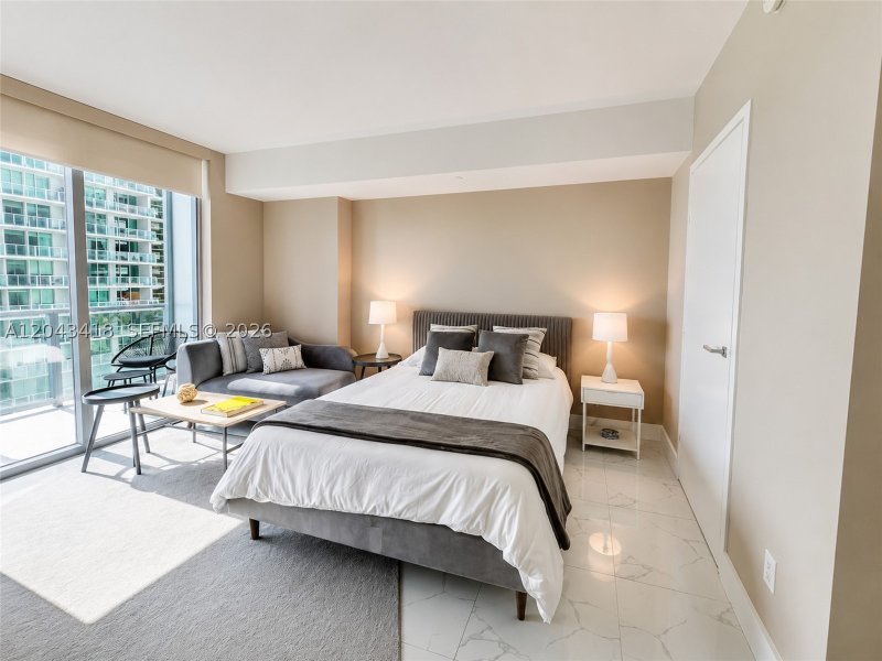 Apartment for rent at Brickell House Condo 1806