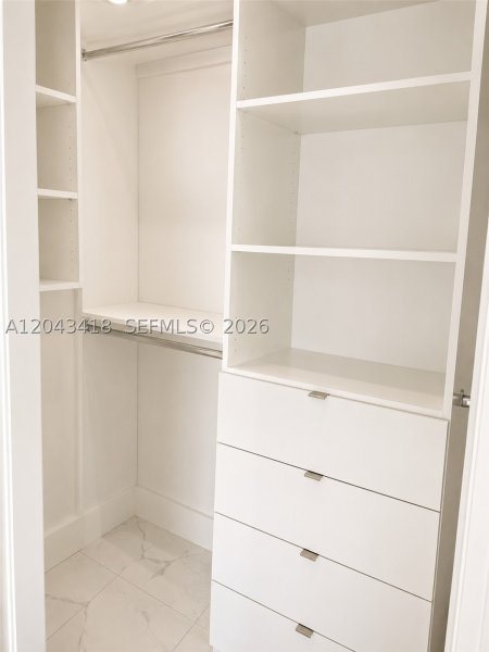 Apartment for rent at Brickell House Condo 1806