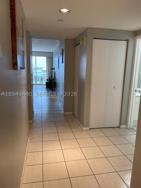 Alquiler de apartamento en Golden Bay Club 407