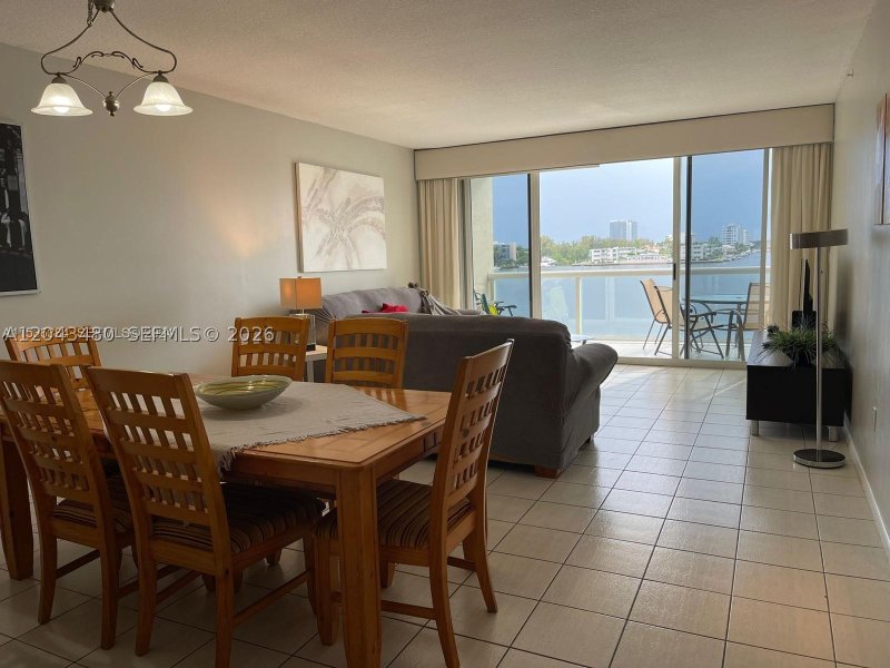 Alquiler de apartamento en Golden Bay Club 407