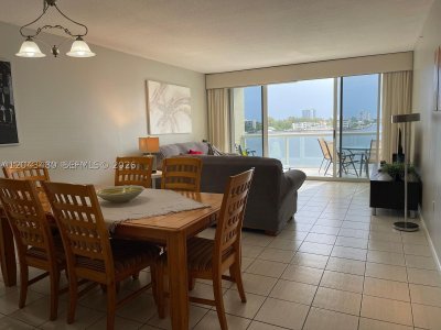 Alquiler de apartamento en Golden Bay Club 407