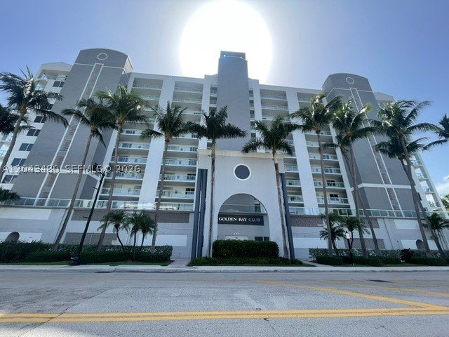 Alquiler de apartamento en Golden Bay Club 407