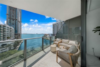 Comprar apartamento en Icon Bay 701