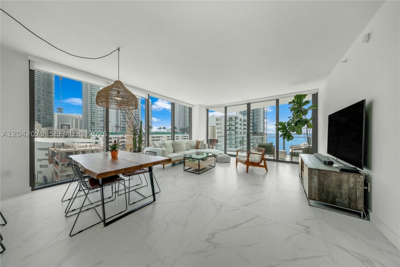 Comprar apartamento en Icon Bay 701
