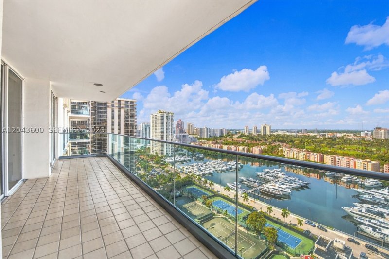Alquiler de apartamento en Turnberry Isle 23C