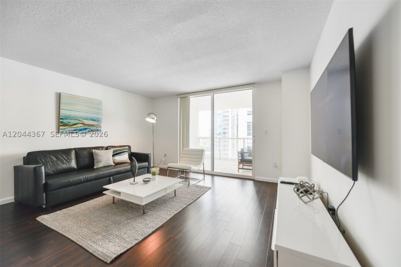 Condo for sale at The Club At Brickell Bay 3614