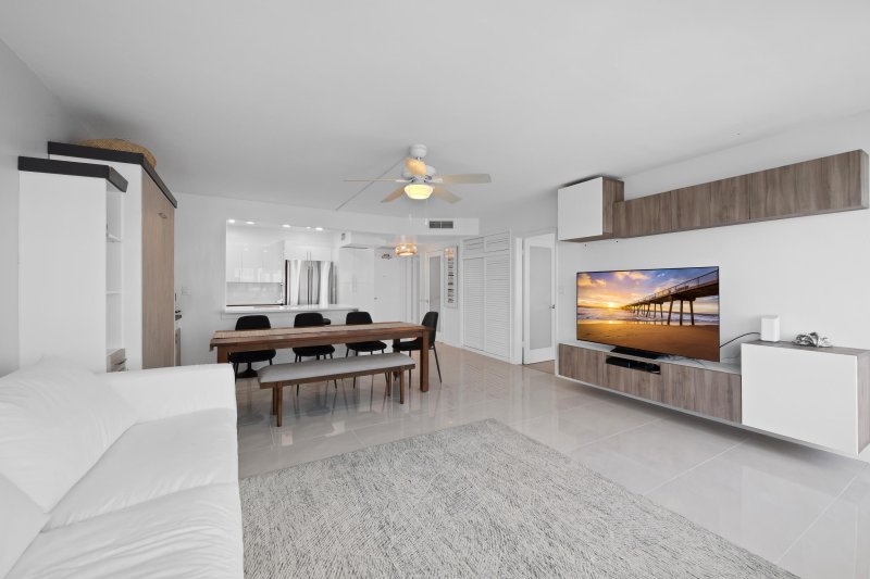 Apartment for rent at Royal Ambassador 1604