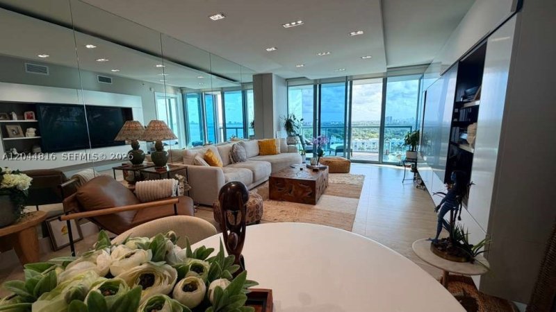 Apartment for rent at Blue Condominium 1306