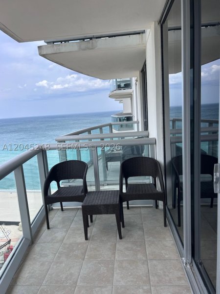 Condo for sale at M Resort Residences 1706