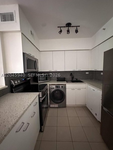 Condo for sale at Flamingo 264S