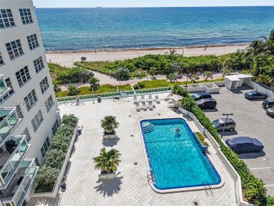 Comprar apartamento en The Collins Condo 605