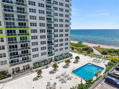 Comprar apartamento en The Collins Condo 605