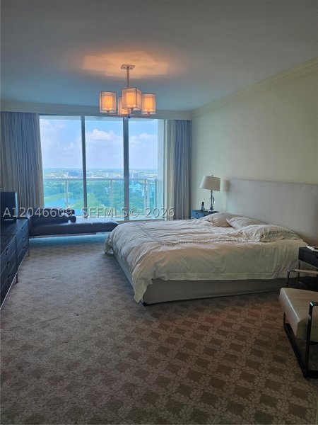 Apartment for rent at Hamptons South 2409