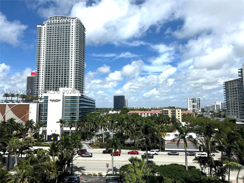 Condo for sale at Tides Hollywood Beach 7O