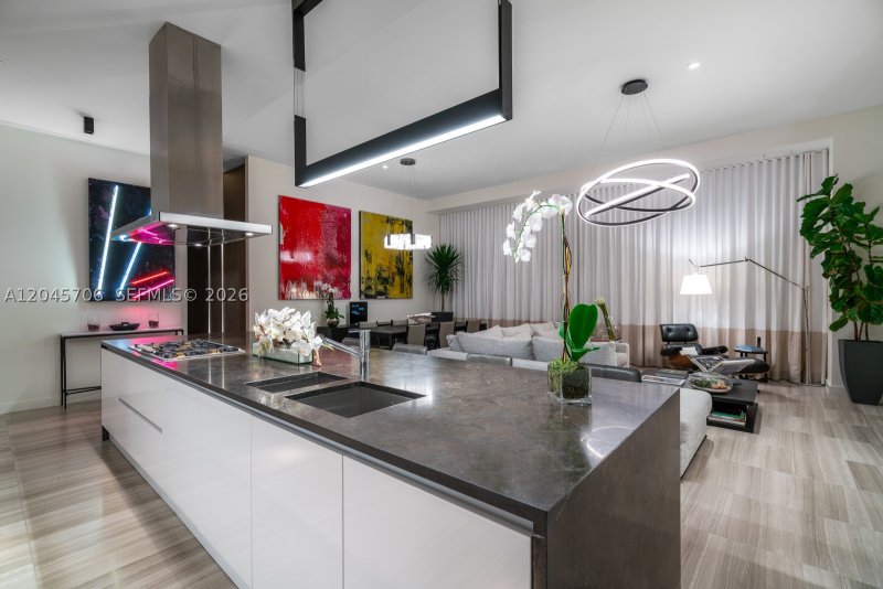 Comprar apartamento no Ritz-Carlton Residences Miami Beach 209