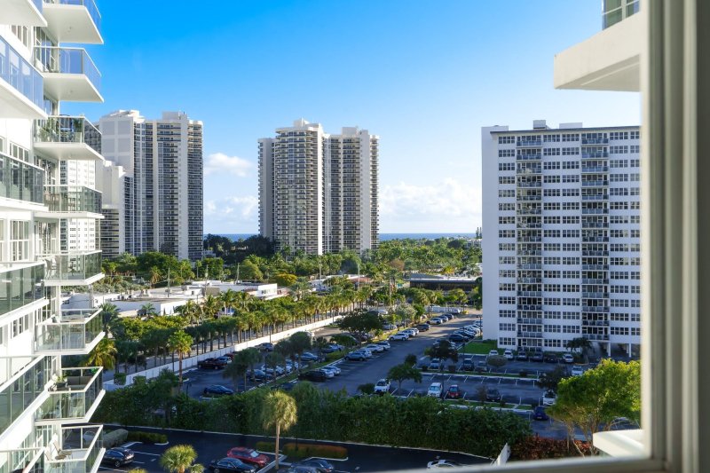 Condo for sale at Coral Ridge Towers East 920