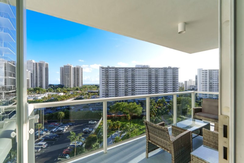 Condo for sale at Coral Ridge Towers East 920