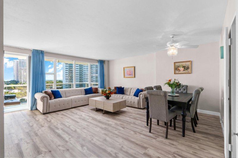 Condo for sale at Coral Ridge Towers East 920