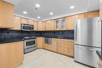 Aluguel de apartamento no Royal Club Condo 406