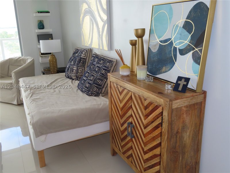Apartment for rent at Arlen Beach 1703