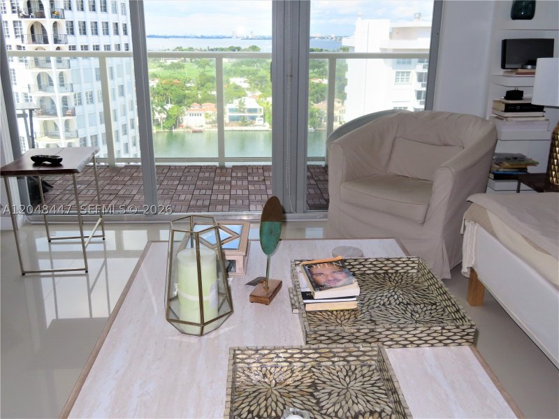 Apartment for rent at Arlen Beach 1703