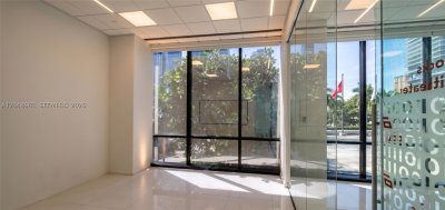 Comprar apartamento no The Club At Brickell Bay 200C