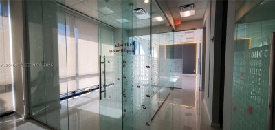 Comprar apartamento no The Club At Brickell Bay 200C