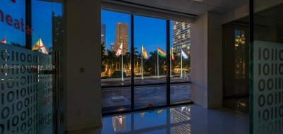 Comprar apartamento no The Club At Brickell Bay 200C
