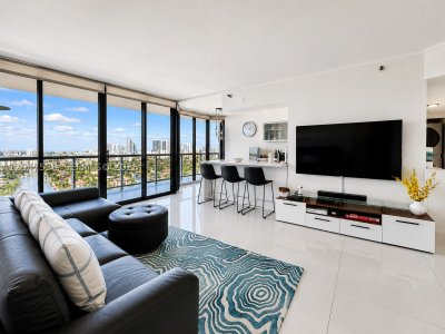 Harborside Apt #1903