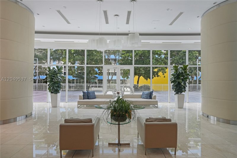 Apartment for rent at Skyline On Brickell 1112
