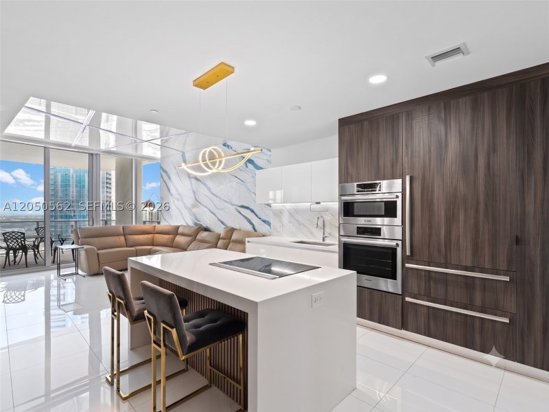 Condo for sale at Paramount Miami WorldCenter 3000