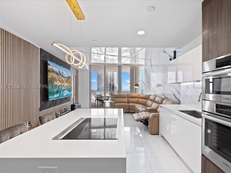 Condo for sale at Paramount Miami WorldCenter 3000