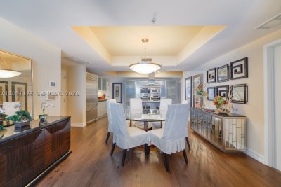 Comprar apartamento no Trump Royale 1604