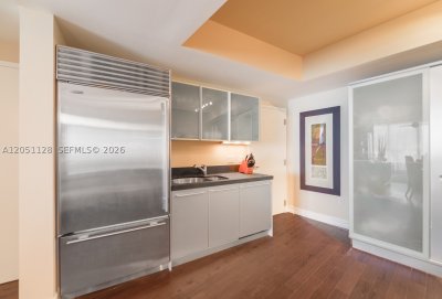 Comprar apartamento no Trump Royale 1604