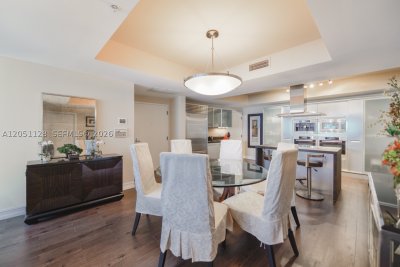 Comprar apartamento no Trump Royale 1604