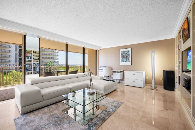 Condo for sale at Yacht Harbour 6A
